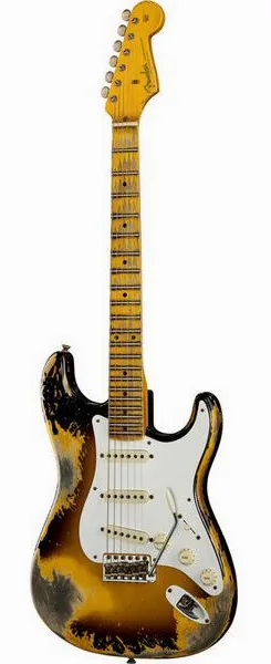 Fender 56 Strat 2CS Super Heavy Relic edestä