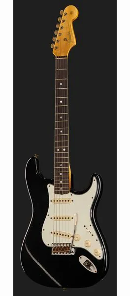 Fender 65 Strat BLK Journeyman Relic, yksityiskohta 2