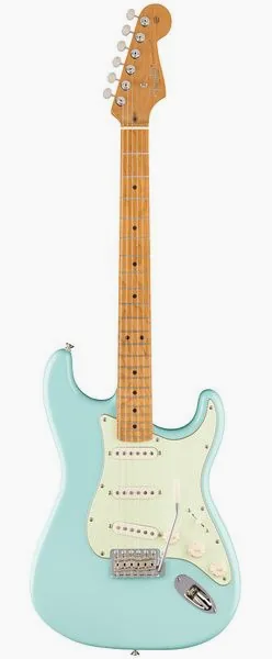 Fender Am Pro Clsc Strat RMN DPB edestä