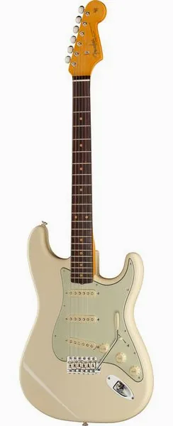 Fender AV II 61 STRAT RW OWT edestä