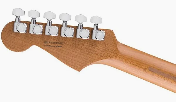 Fender LTD Am Ultra Strat NAT, yksityiskohta 5
