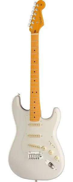 Fender Ultra Luxe 50s Strat MN WBL edestä