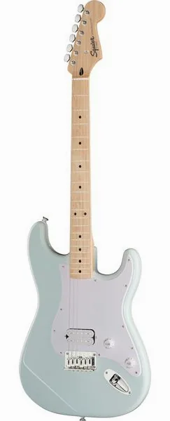 Squier Sonic Strat HT H MN SNB edestä