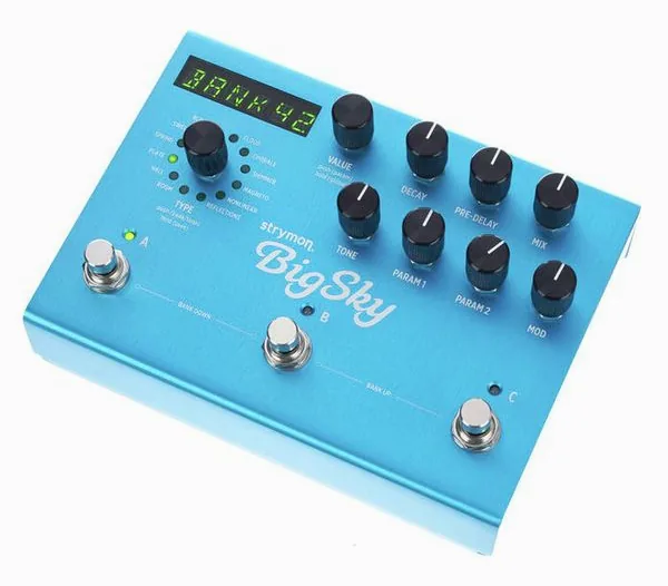 Strymon Big Sky edestä