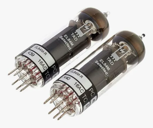 TAD RT372 Tubes EL84M Pair edestä