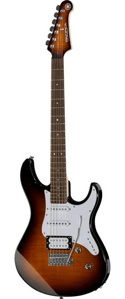 Yamaha Pacifica 212V FM TBS edestä